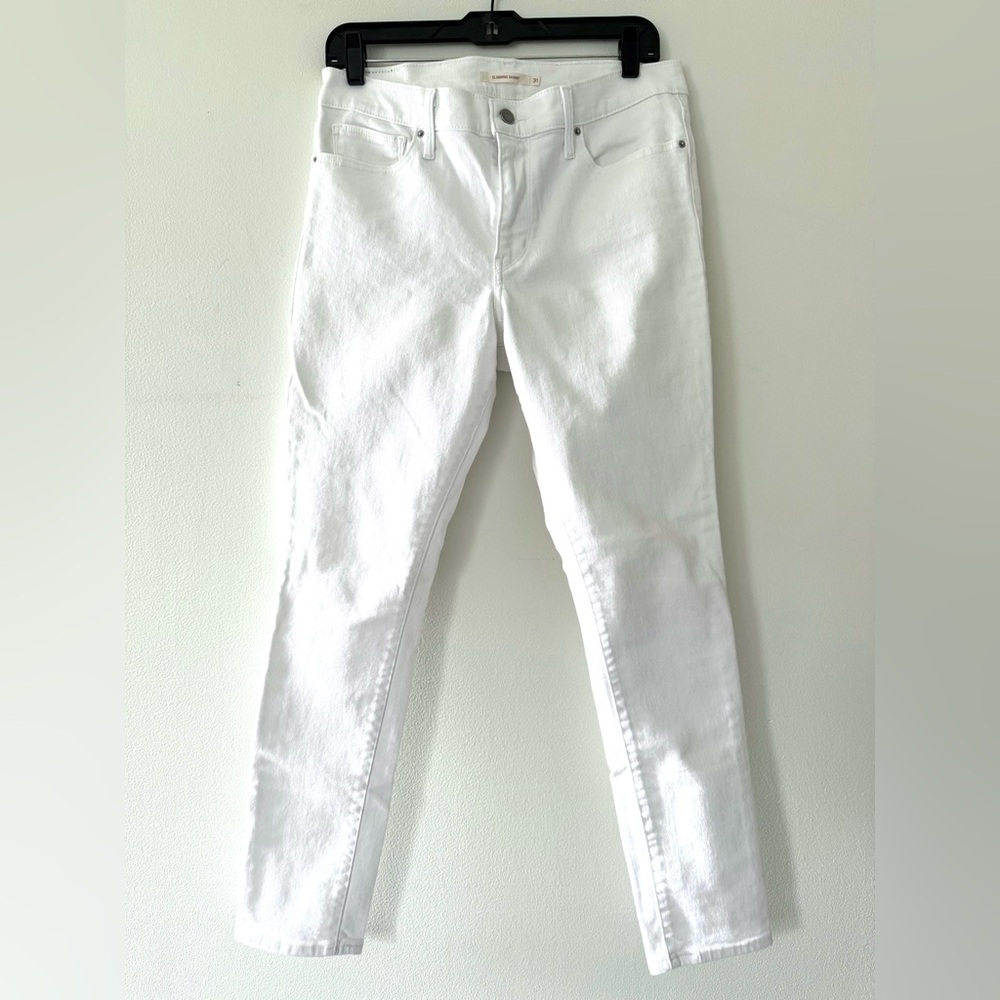 Levi’s 311 White Shaping Monochromatic Luxe Skinny Jeans Timeless Chic Preppy